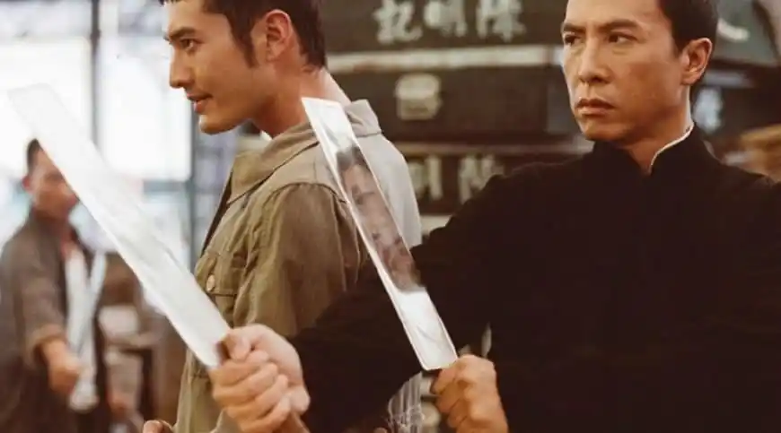 吴京的苗刀,洪金宝的砍刀,功夫明星玩刀,甄子丹的水果刀最拽!