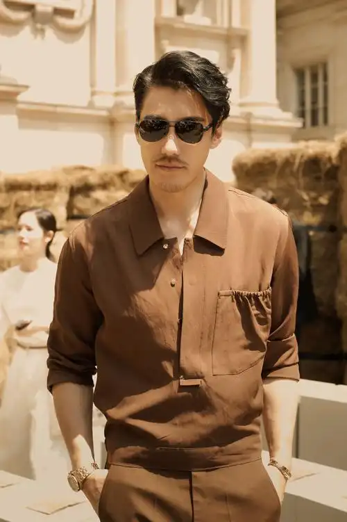 胡兵米兰时装周收官广获好评最终站巴黎时装周期待值拉满