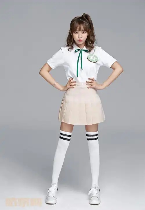 兔子牙(朱容君)2020最新个性写真