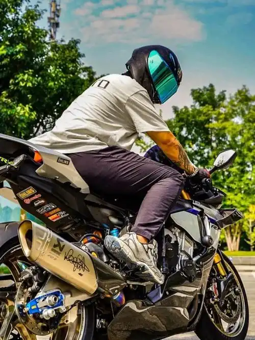 今天是雅马哈男孩哦#机车 #摩托车 #雅马哈r1m