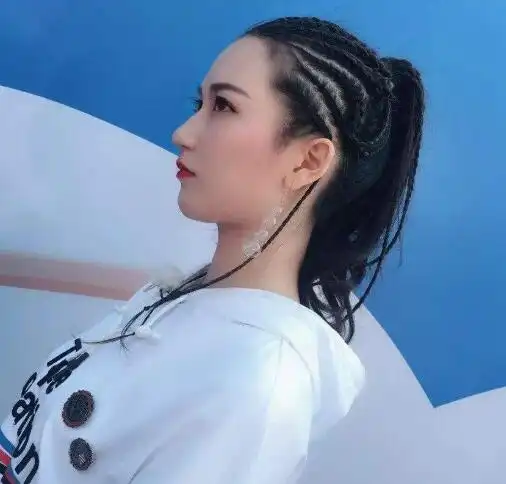 霸气冷酷女生编发发型