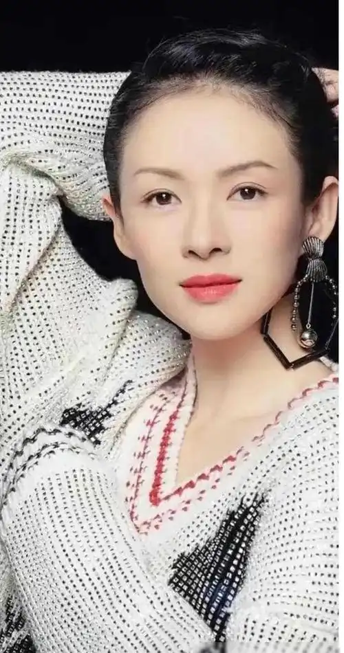 章子怡做梦都想删掉的照片17风云往事与洋男友海边叠罗汉