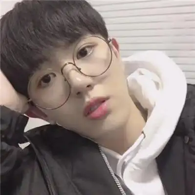 青涩男头像阳光温暖男孩曾经的青涩少年