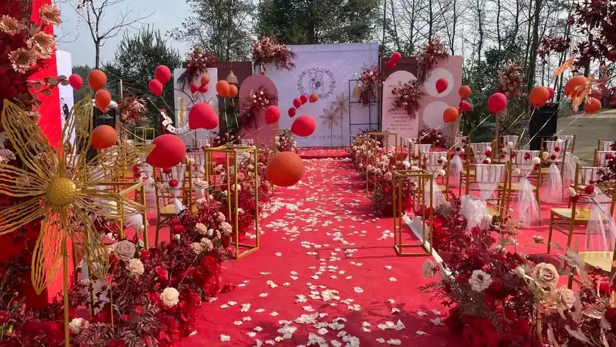 户外红色庭院婚礼