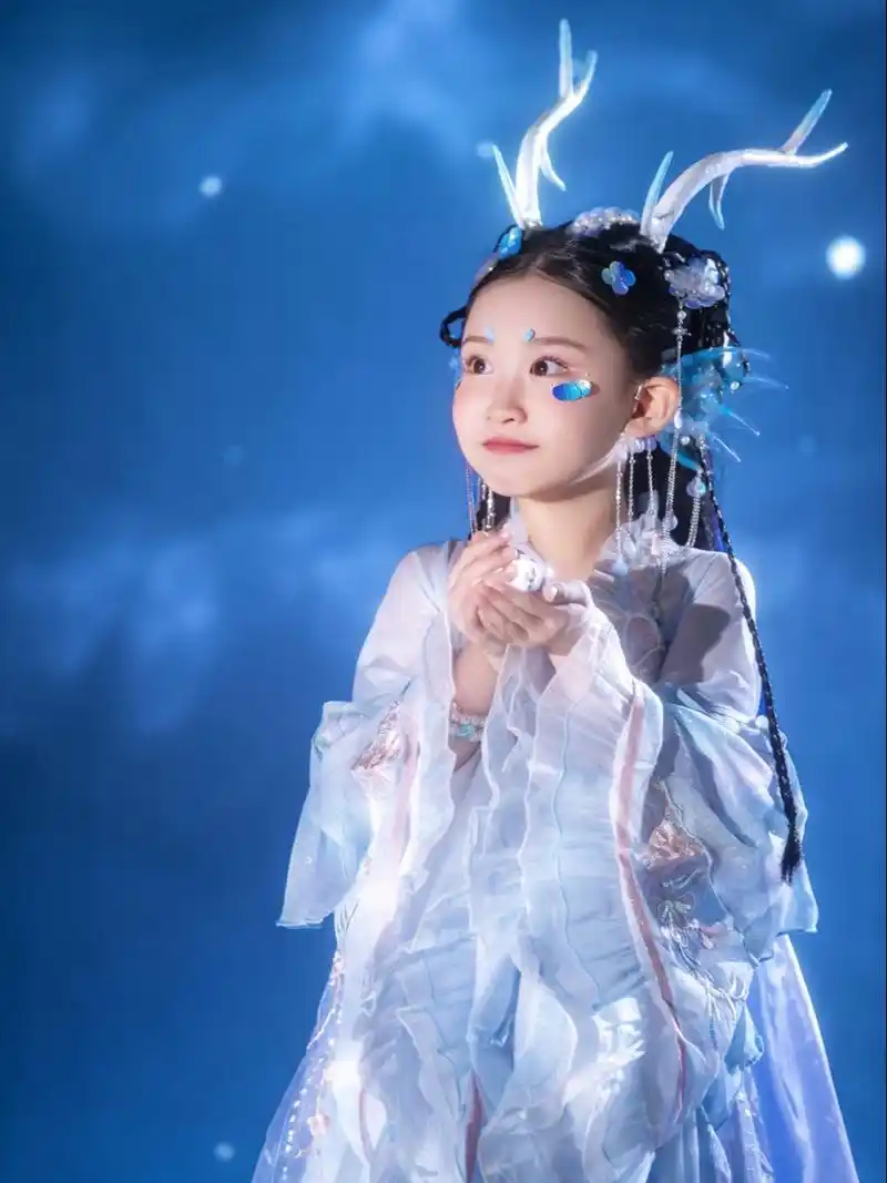 是东海龙宫的小公主没错啦~古风儿童写真 国风蕞新主题《小龙女》已