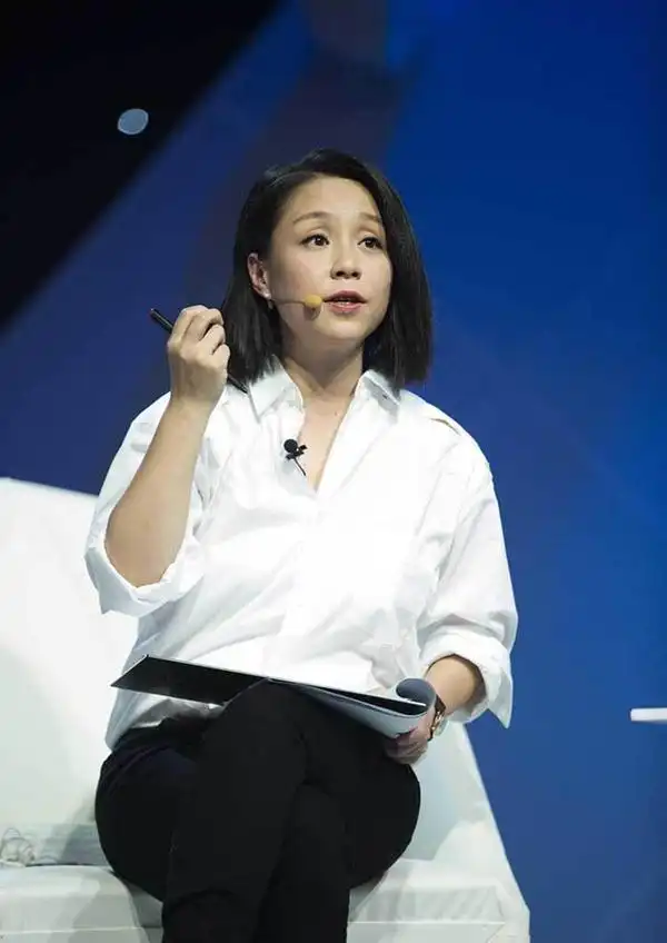 选秀教母龙丹妮正式告别天娱,接棒者肖宁说倍感压力一夜没睡