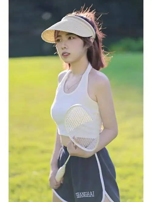 谁不想在夏天拍一组运动系少女写真呢