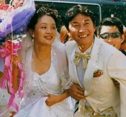 豪哥赵燕国彰晒插翅难逃剧照与搭档于慧亲密合影引热议