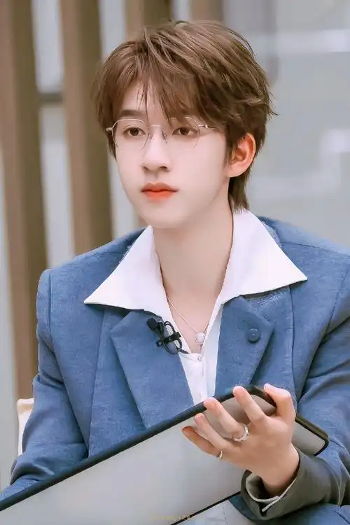 贺峻霖 梦蝶破笼##贺峻霖 令人心动的offer5