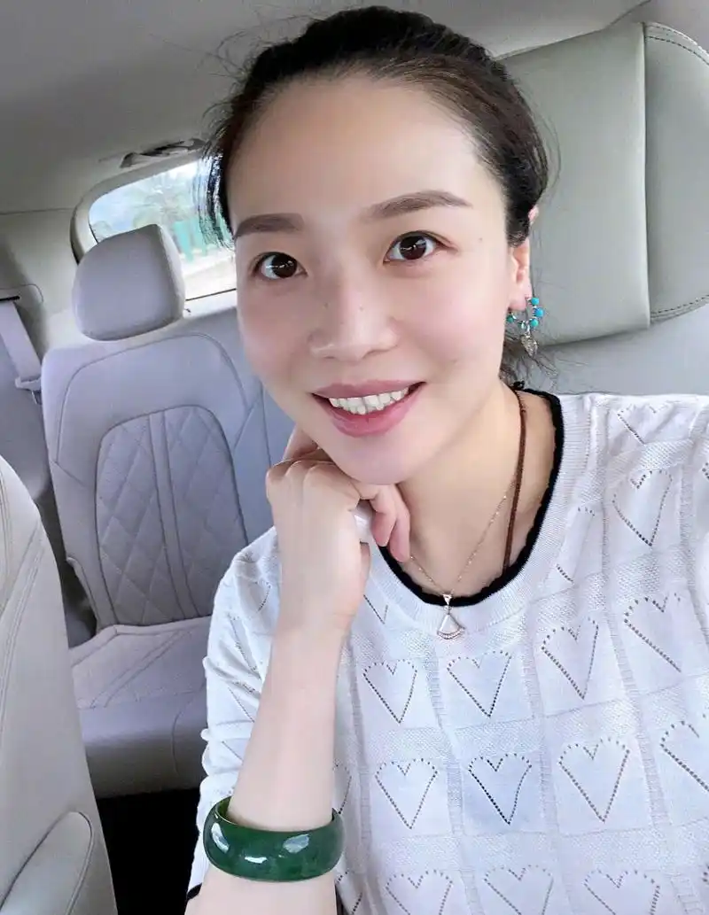 魏秋月美拍图集