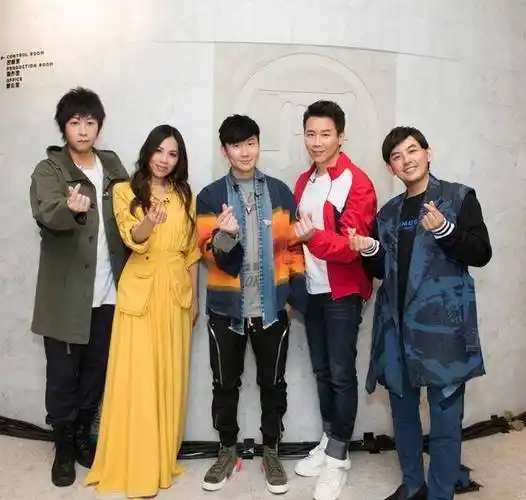 好玩短视频,粉丝们催新专辑,网友:多向周杰伦学习_蔡健雅_孙燕姿_首歌