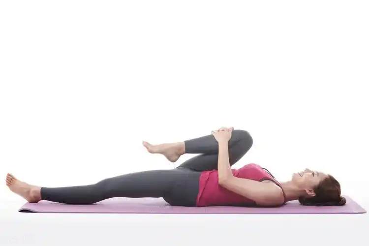 4个健身动作,坚持3个月让你体脂率,成功塑形减肥,在家就可以做哦