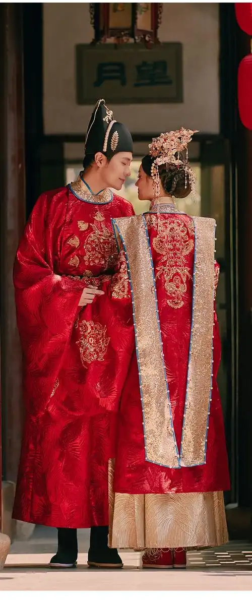 中式婚纱凤冠霞帔明制汉式结婚服2022年新款男女情侣套装全套汉服 明