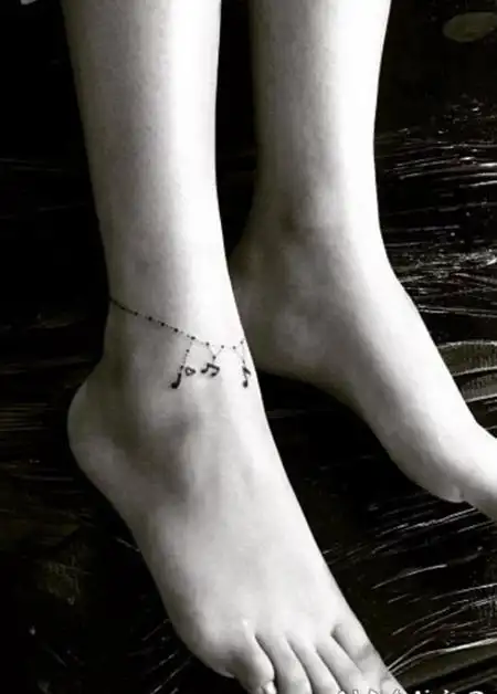 小清新简单素描线条脚踝女生脚踝上黑色线条文艺小清新唯美纹身图案