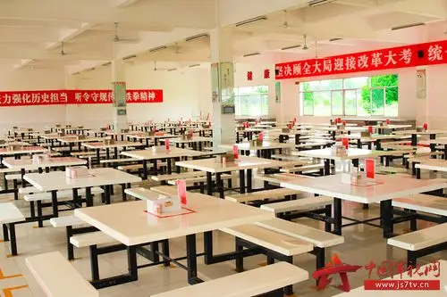 带你看看兵哥哥的"宾馆"式食堂