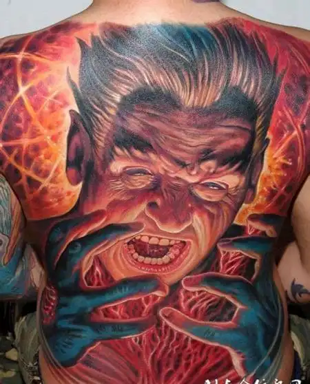 满背狰狞的恶魔纹身图案