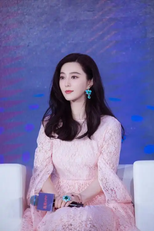 范冰冰性感优雅活动图片