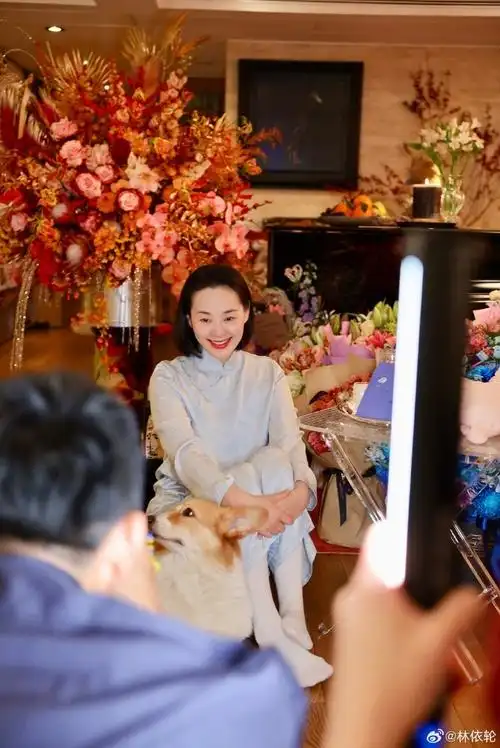 林依轮为老婆庆生,52岁西华生日再为肿瘤病人捐发,获赞人美心善_腾讯