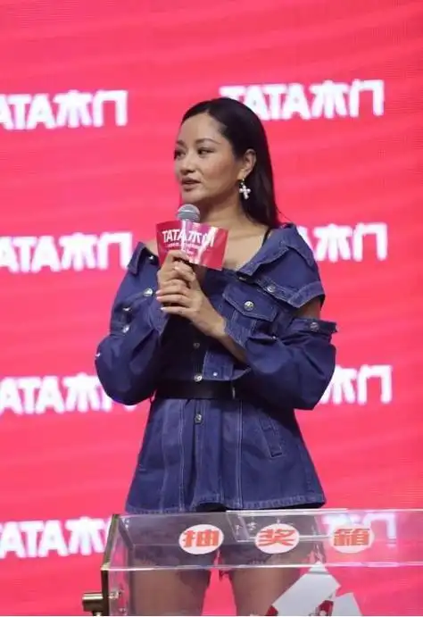 挂历上的海报走进千家万户的女人——瞿颖,是一个在90年代以模特出身