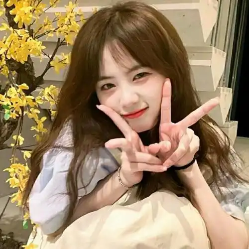 让人心动沉沦的甜美女生头像图片