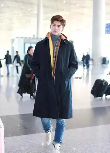 张云龙真的是行走的衣架子, 最新机场秀没浪费这一米八五的高个子