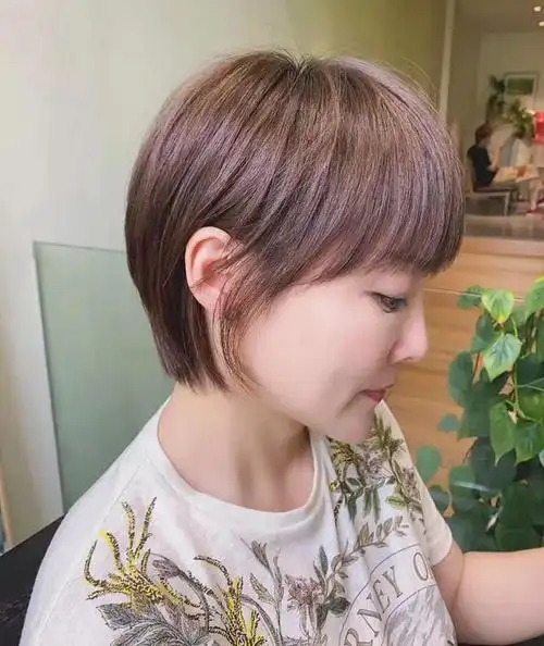 今年流行的气质短发,换上就美