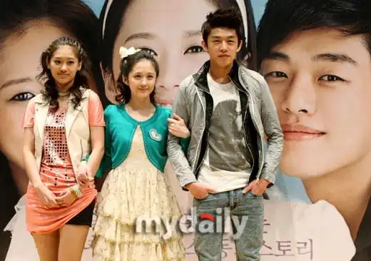 图文张娜拉出席新片公开拍摄juny张娜拉刘雅仁合影