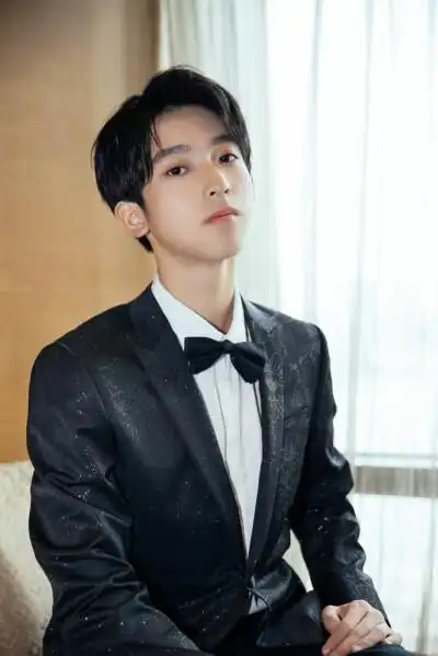 乐华少年 yhboys 张俊一