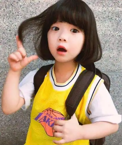 怎么弄小女孩发型好看