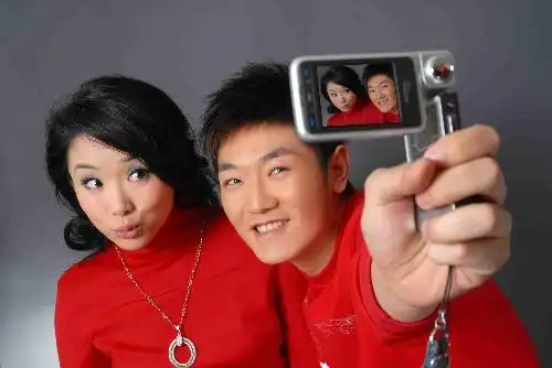 传田源劈腿有图为证 妻管严名声远扬(图)