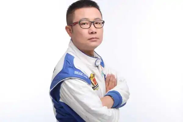 名称:西安广播电视台交通旅游广播现主持节目:《参谋长说车》播出频率