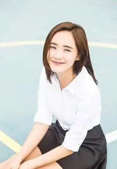 初恋女神秋雅,和沈腾合作迅速走红,最红的时候却因爱情放弃事业_王智