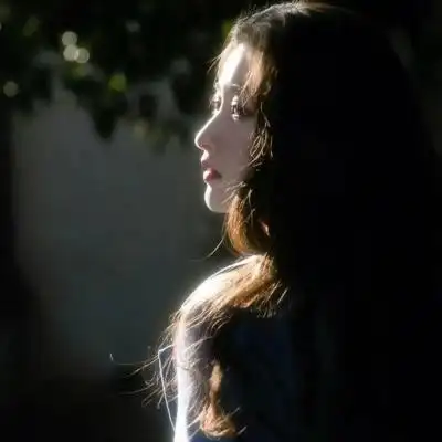 女人头像的文章,由美头网整理发布,女生头像频道提供更多与侧面,侧脸