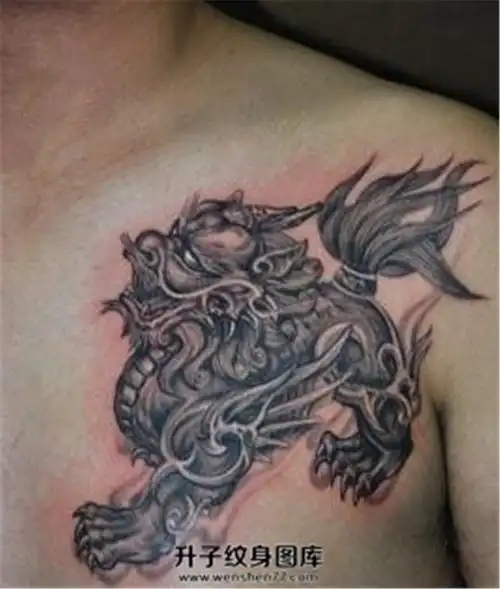 男性胸口黑灰貔貅纹身【升子纹身520】