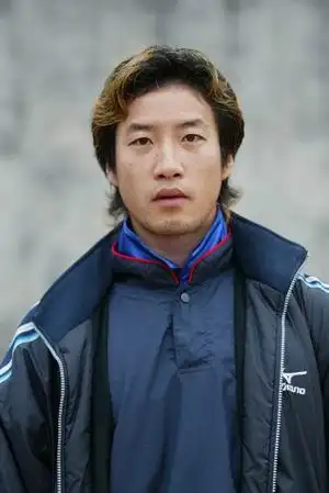 资料图片-中超四川冠城队员照片 前卫邹侑根