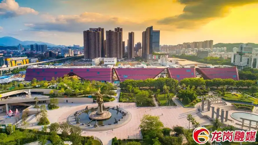 一把手访谈龙城街道党工委书记韦锋奋力实现五大目标以新气象新担当新