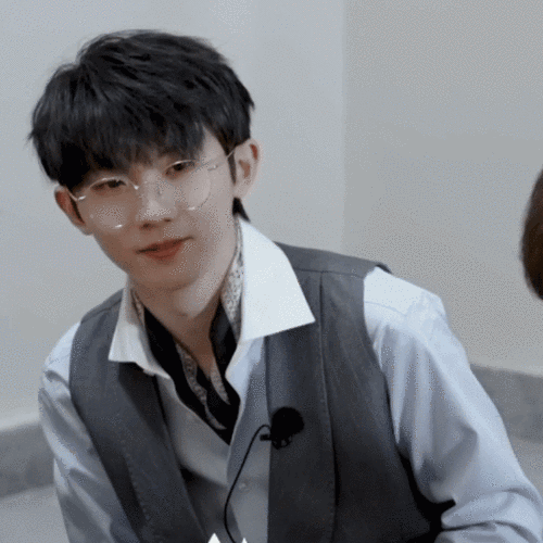 马嘉祺金丝框眼镜##马嘉祺假哭