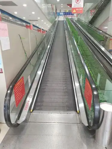 超市电梯运行正常