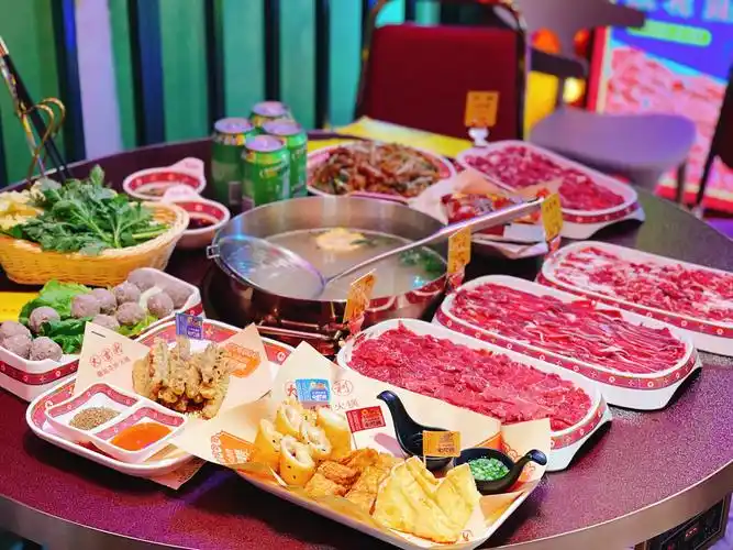 连续七年登上必吃榜,这家牛肉火锅有点东西-大象网