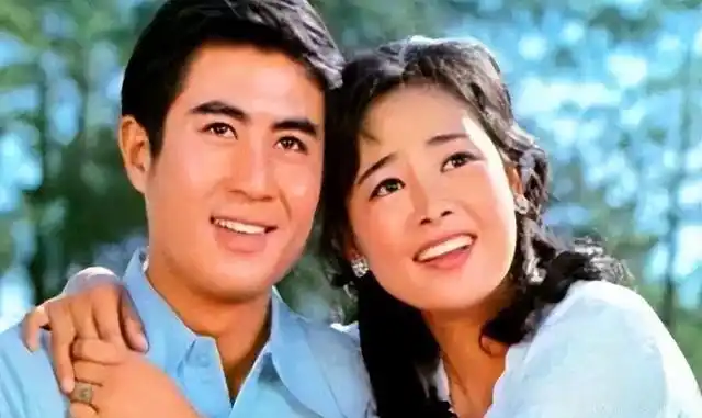 《庐山恋》中张瑜和郭凯敏都曾有过两段婚姻,现状如何?