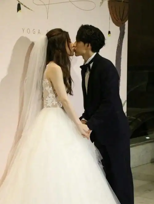 林宥嘉大婚,不论是谁都要幸福