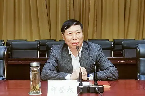 全县上下共同努力 确保创文攻坚工作取得实效_fororder_2富顺县委书记