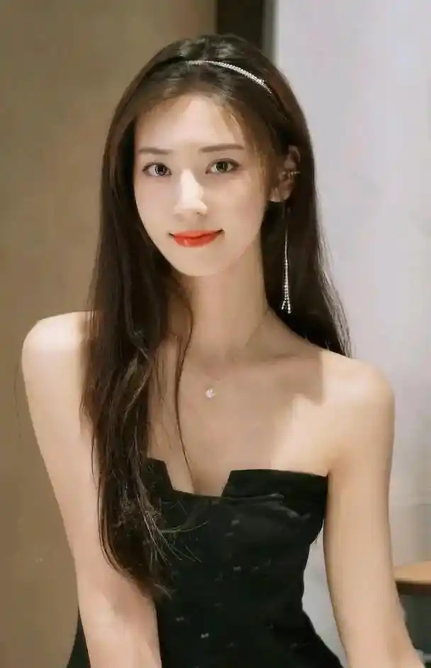 马心瑞,1994年2月5日出生于甘肃省天水市,中国内地女演员,模特