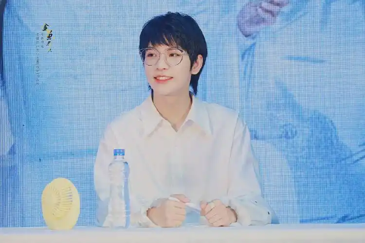 0815金鱼花火丨郑繁星 - 堆糖,美图壁纸兴趣社区