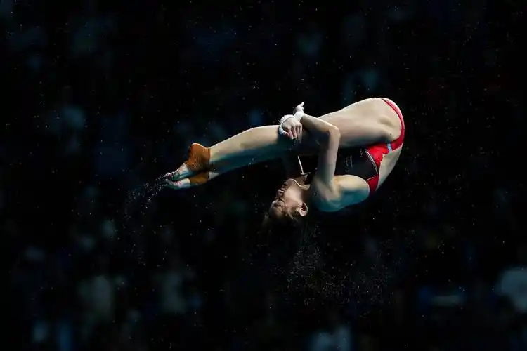 图说|跳出罕见全满分动作,跳水十米台水花消失术再现_全红禅_比赛