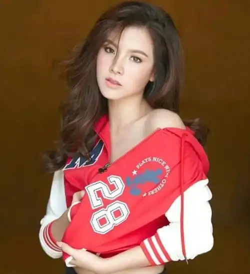 她祖籍广东从泰国火到中国最新两部泰剧颠覆以往形象