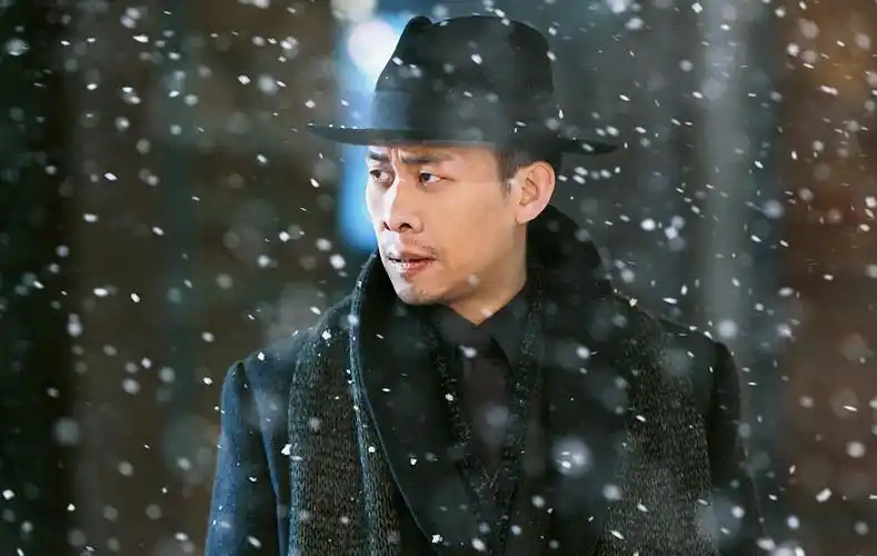 《悬崖之上》:演技派集体飙戏,塑造谍战群像,个顶个出彩!