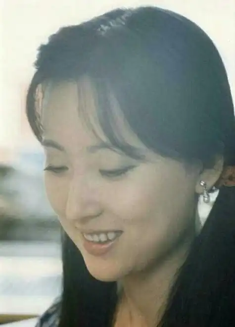 回顾林妹妹陈晓旭19岁爆红26岁身家过亿患癌放弃治疗后出家