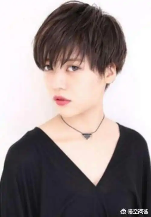 有什么除了波波头以外显脸小好打理的短发发型