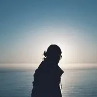 高清好看失落伤心难过的图片头像_微信头像图片大全